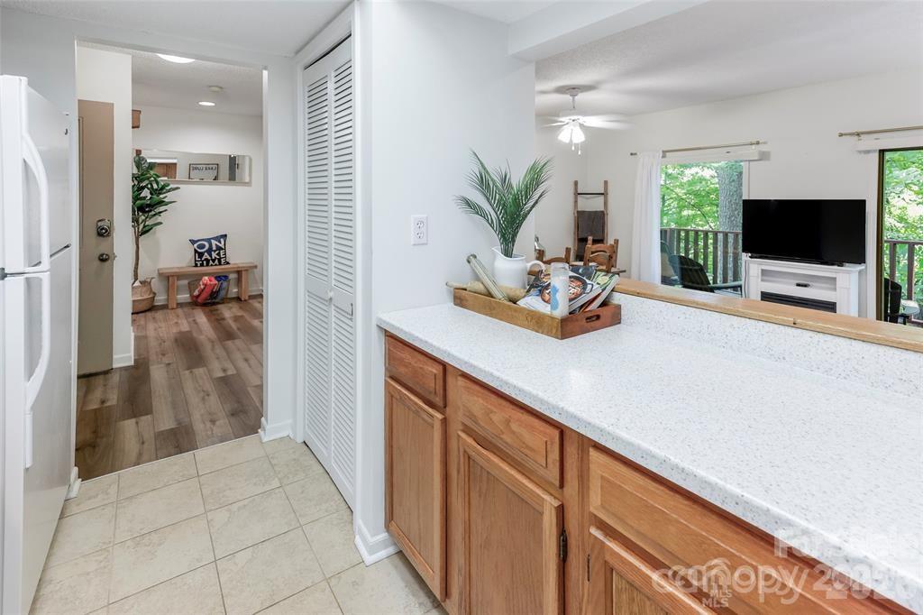 Townhouse at 385 Whitney Boulevard, Lake Lure, photo 8 of 30