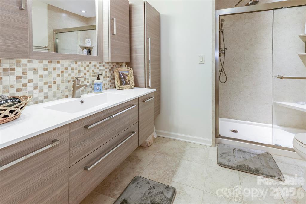 Townhouse at 385 Whitney Boulevard, Lake Lure, photo 20 of 30