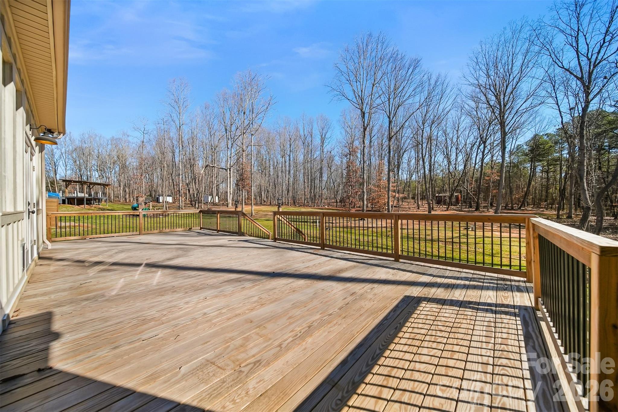 Large Deck with plenty of room for entertaining - 2586 Lee Lawing Road, Lincolnton