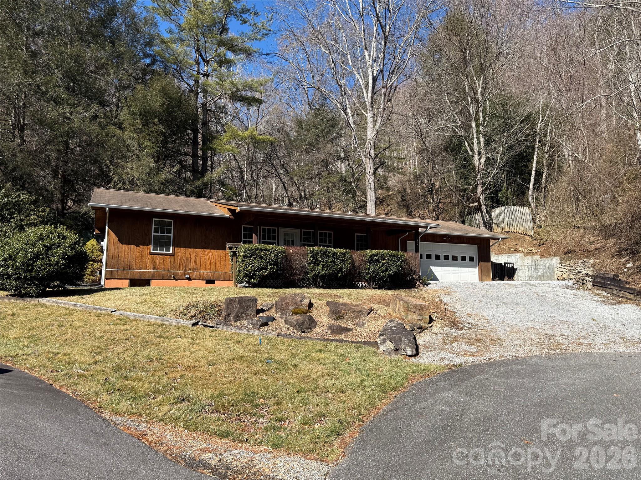 215 Pinellas Lane