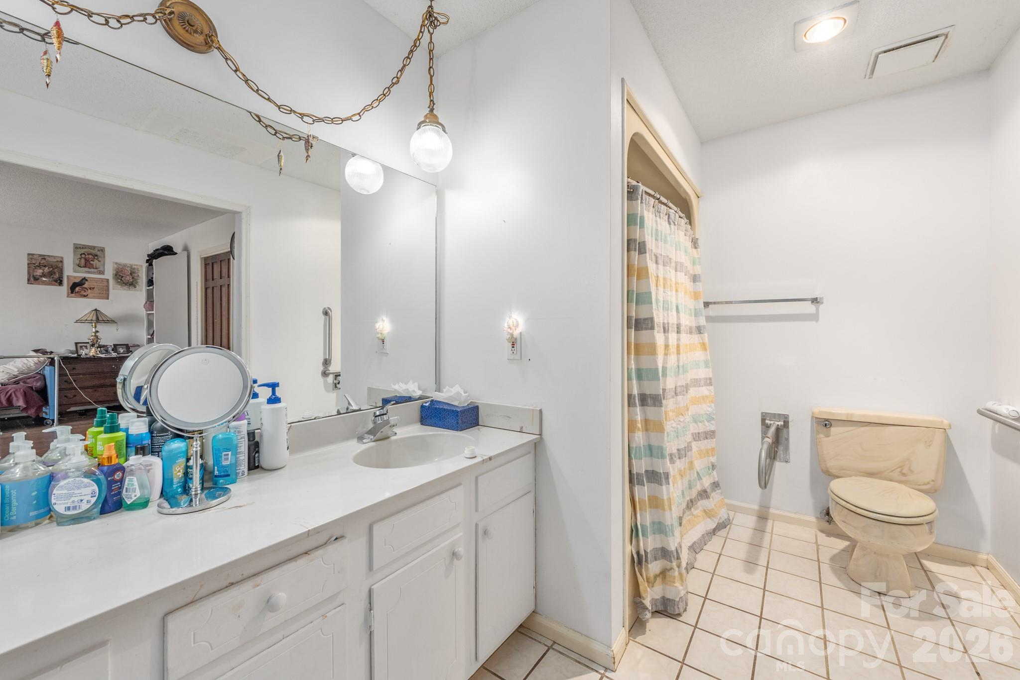 Back ensuite - 151 Bridlewood Drive, Mooresville
