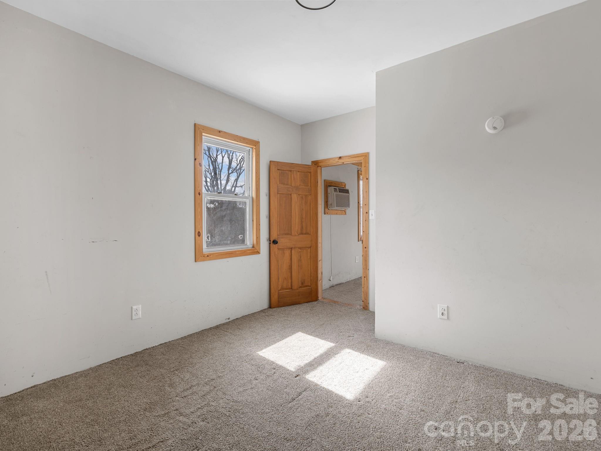 Single Family Residence at 1487 Hayes Road, Columbus, photo 10 of 48
