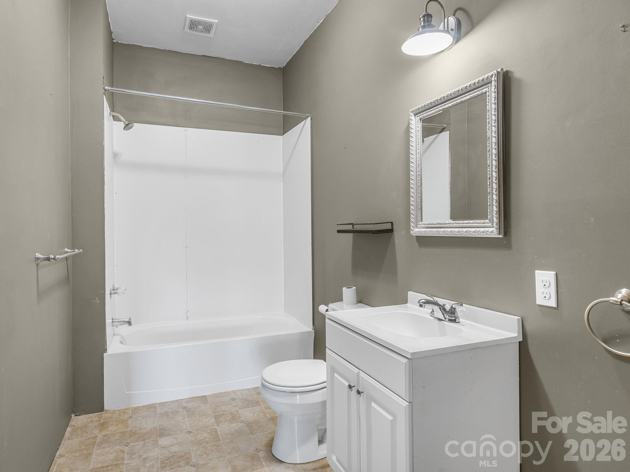 Single Family Residence at 1487 Hayes Road, Columbus, photo 18 of 48