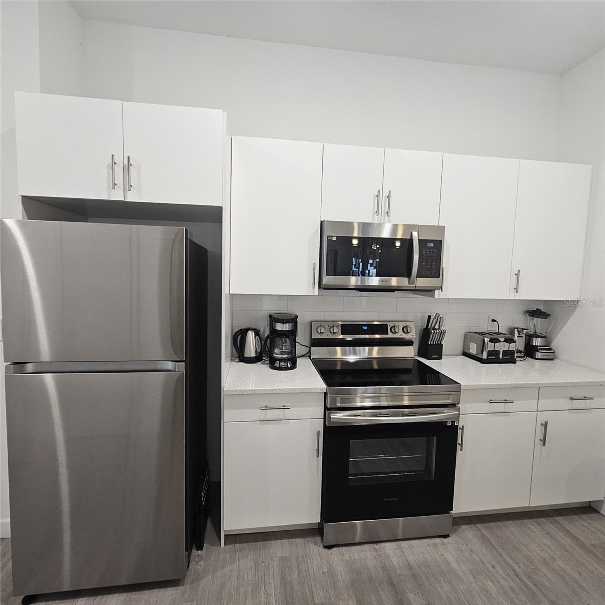Townhouse at 379 FAMAGUSTA DR, DAVENPORT, photo 10 of 42
