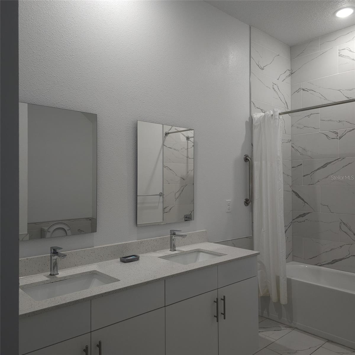 Townhouse at 379 FAMAGUSTA DR, DAVENPORT, photo 36 of 42