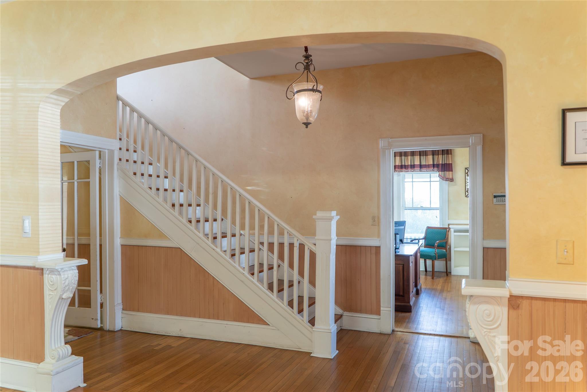 Entryway view from front office - 508 Mulberry Street SW, Lenoir