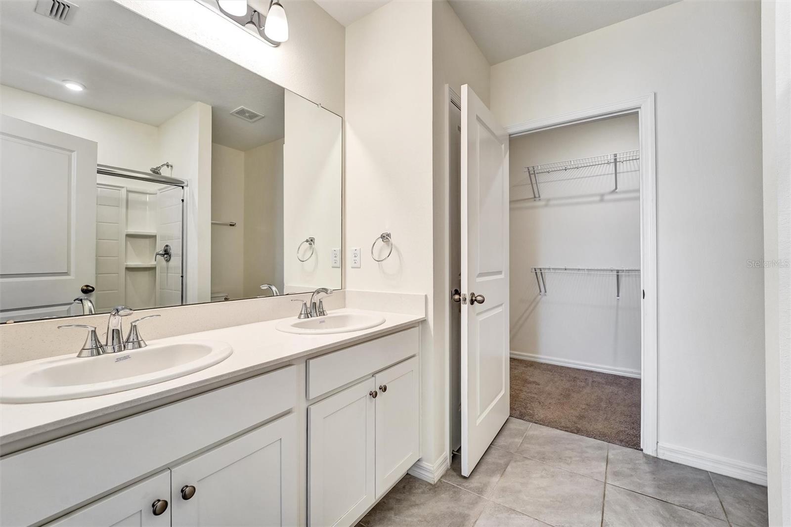 primary bathroom - 6978 FABEN LN, ZEPHYRHILLS