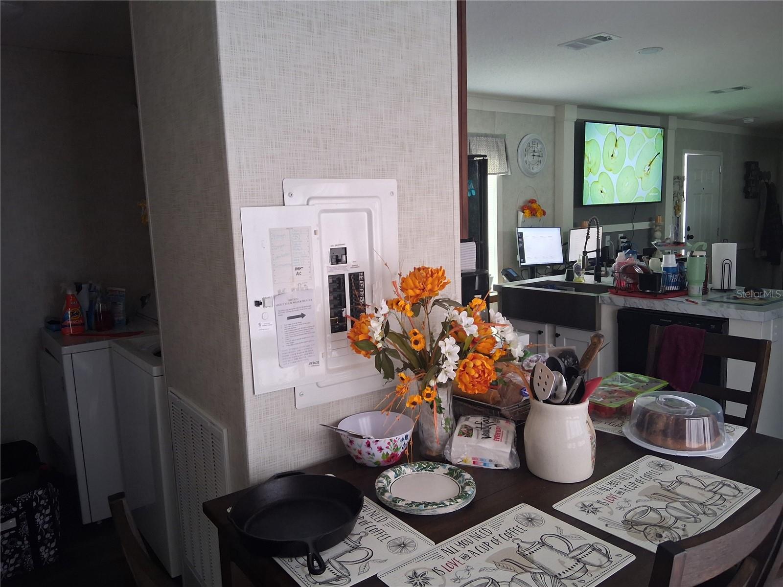Manufactured Home at 9170 DAN LYNN ST, BROOKSVILLE, photo 7 of 12