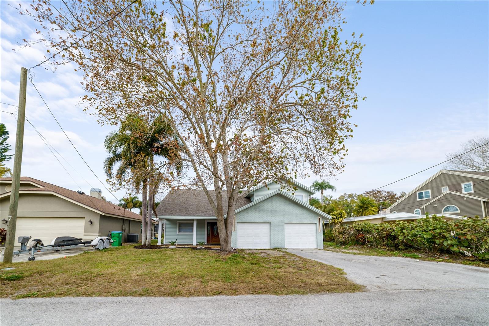 3149 N CANAL DR