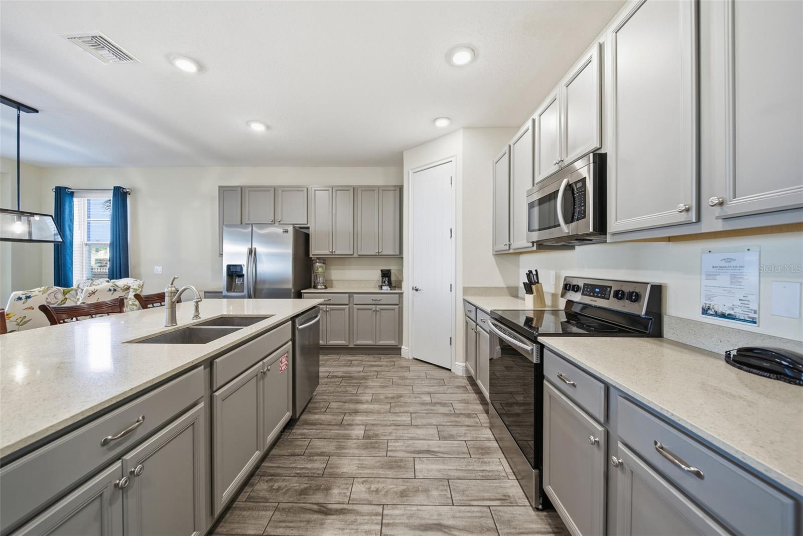 Single Family Residence at 8017 SURF ST, KISSIMMEE, photo 18 of 65
