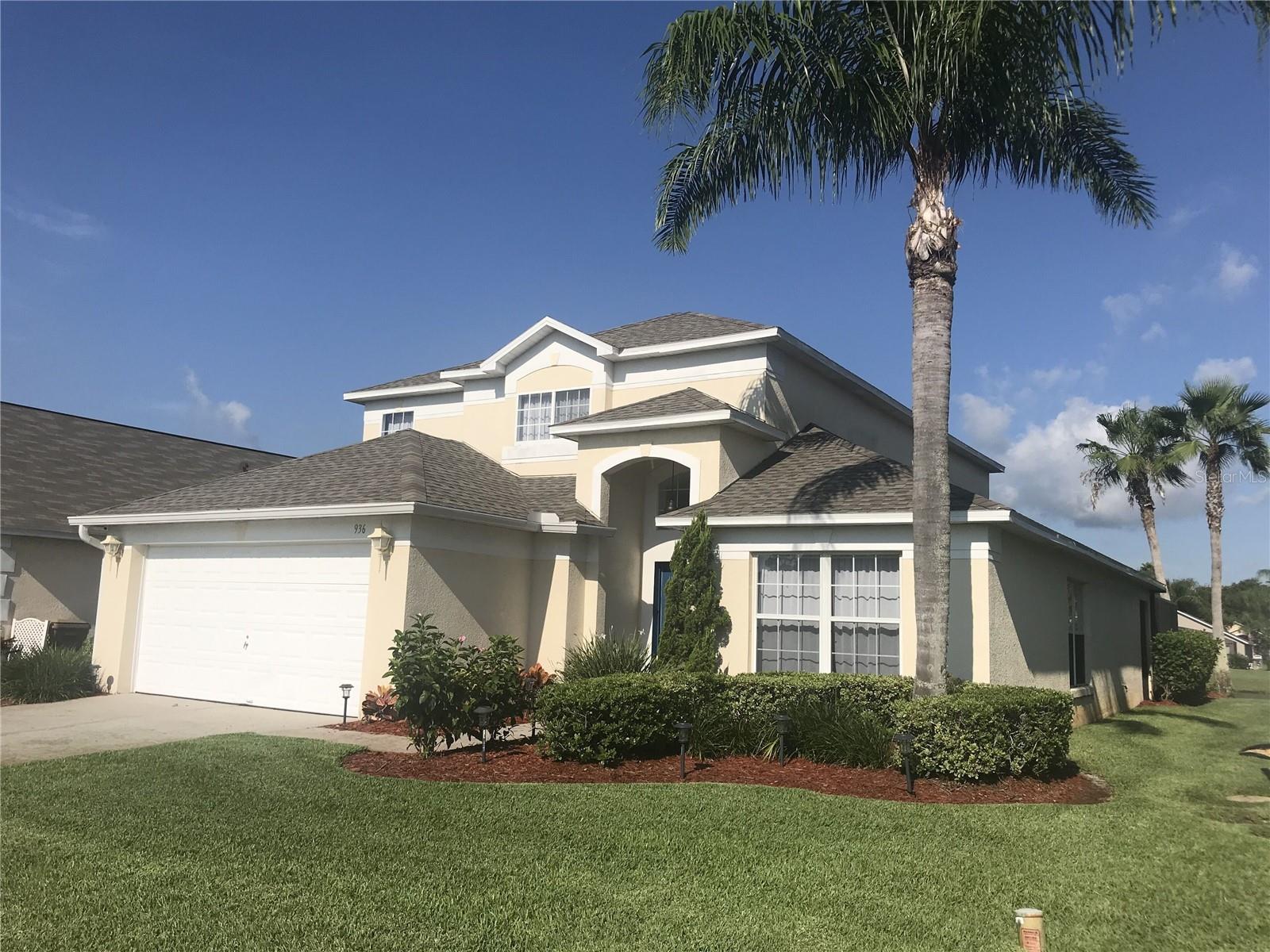 936 LAKE BERKLEY DR