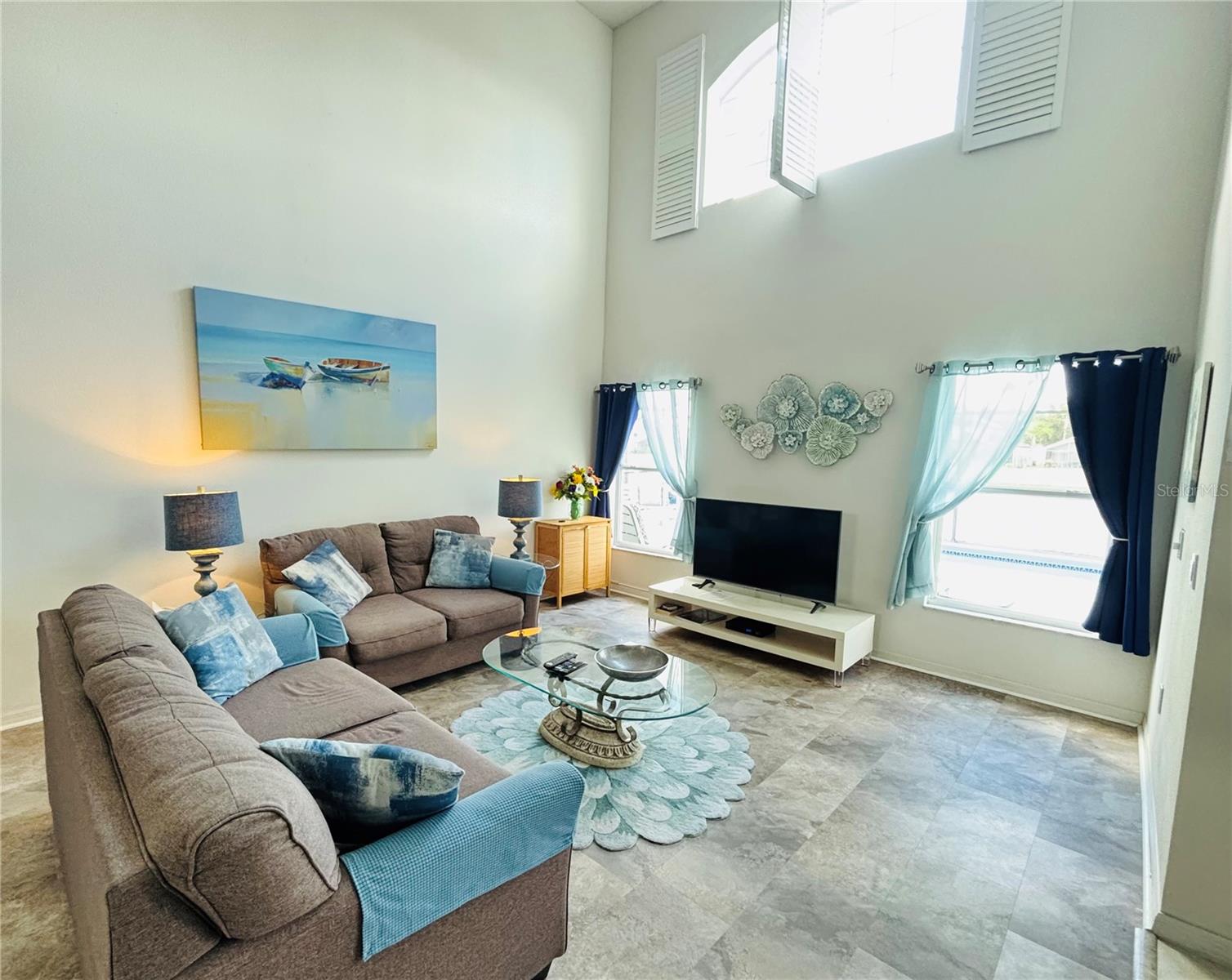Single Family Residence at 936 LAKE BERKLEY DR, KISSIMMEE, photo 5 of 45