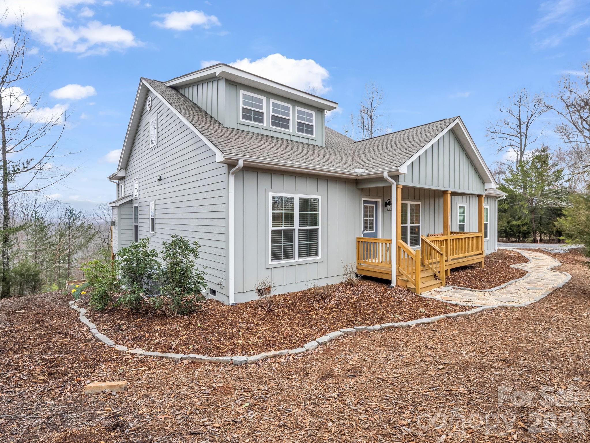 Single Family Residence at 631 Mountain Parkway, Mill Spring, photo 4 of 44
