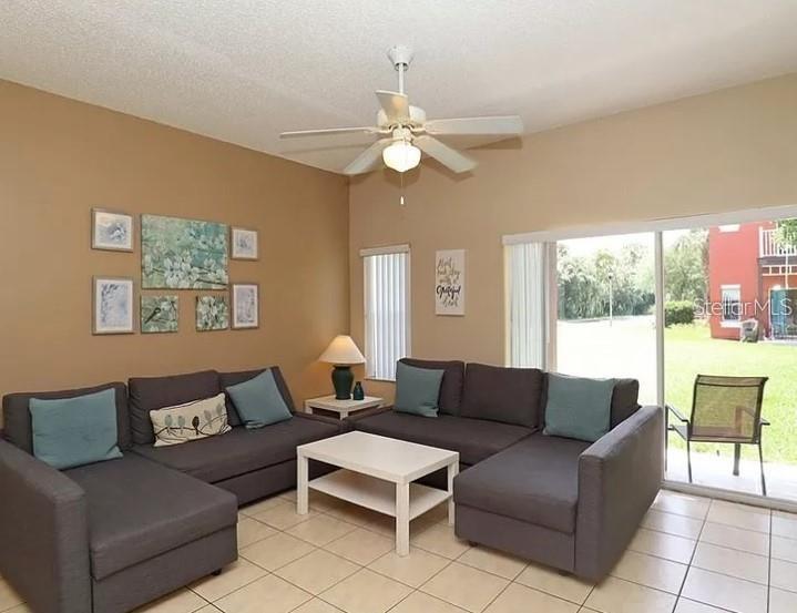 Townhouse at 8550 CRYSTAL COVE LOOP, KISSIMMEE, photo 3 of 27