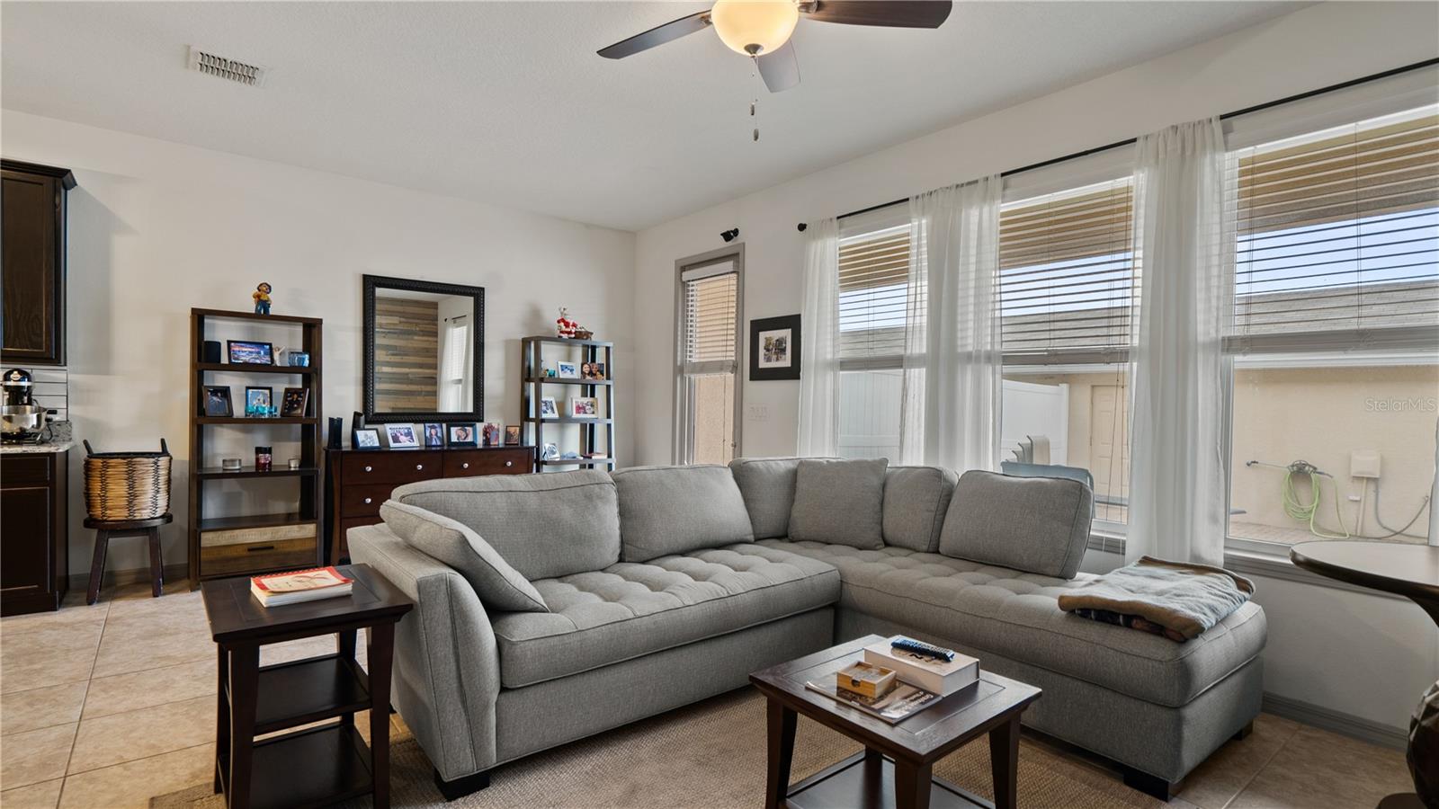 Living Room - 8113 RED STOPPER LN, WINTER GARDEN