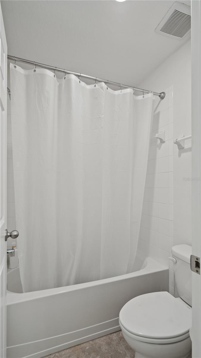 Bath 2 - 8113 RED STOPPER LN, WINTER GARDEN