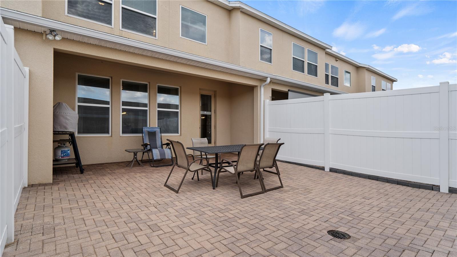 Courtyard - 8113 RED STOPPER LN, WINTER GARDEN