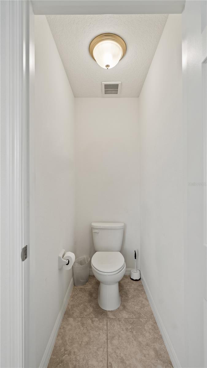 Water closet - 8113 RED STOPPER LN, WINTER GARDEN