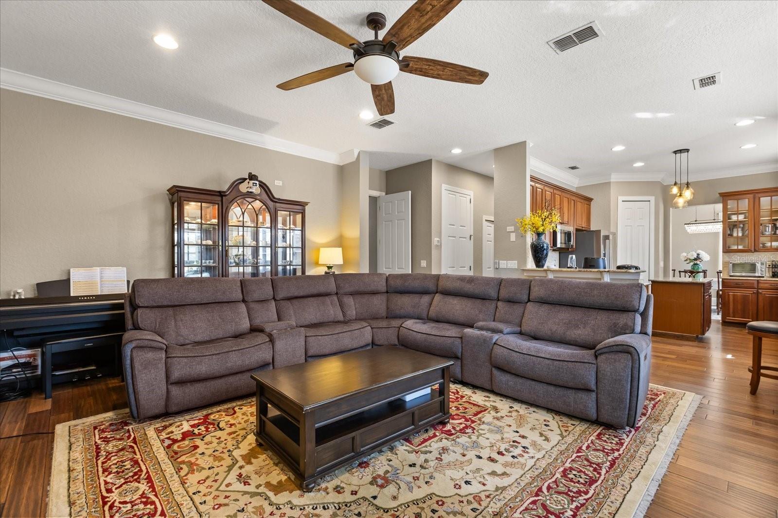 Single Family Residence at 2450 DAHLGREN WAY, WINTER GARDEN, photo 8 of 61