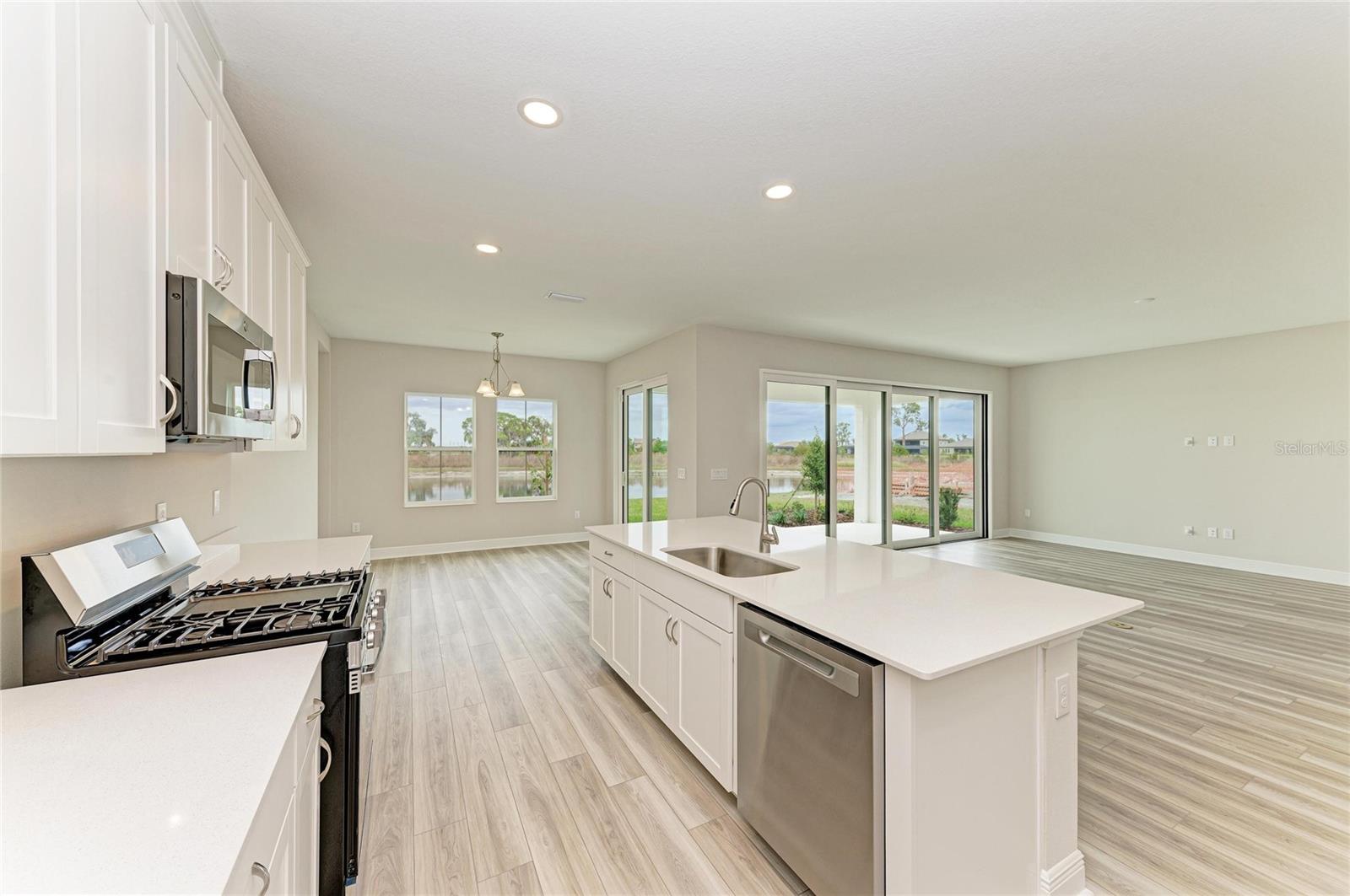 Single Family Residence at 13718 HEARTWOOD WAY, PARRISH, photo 15 of 41