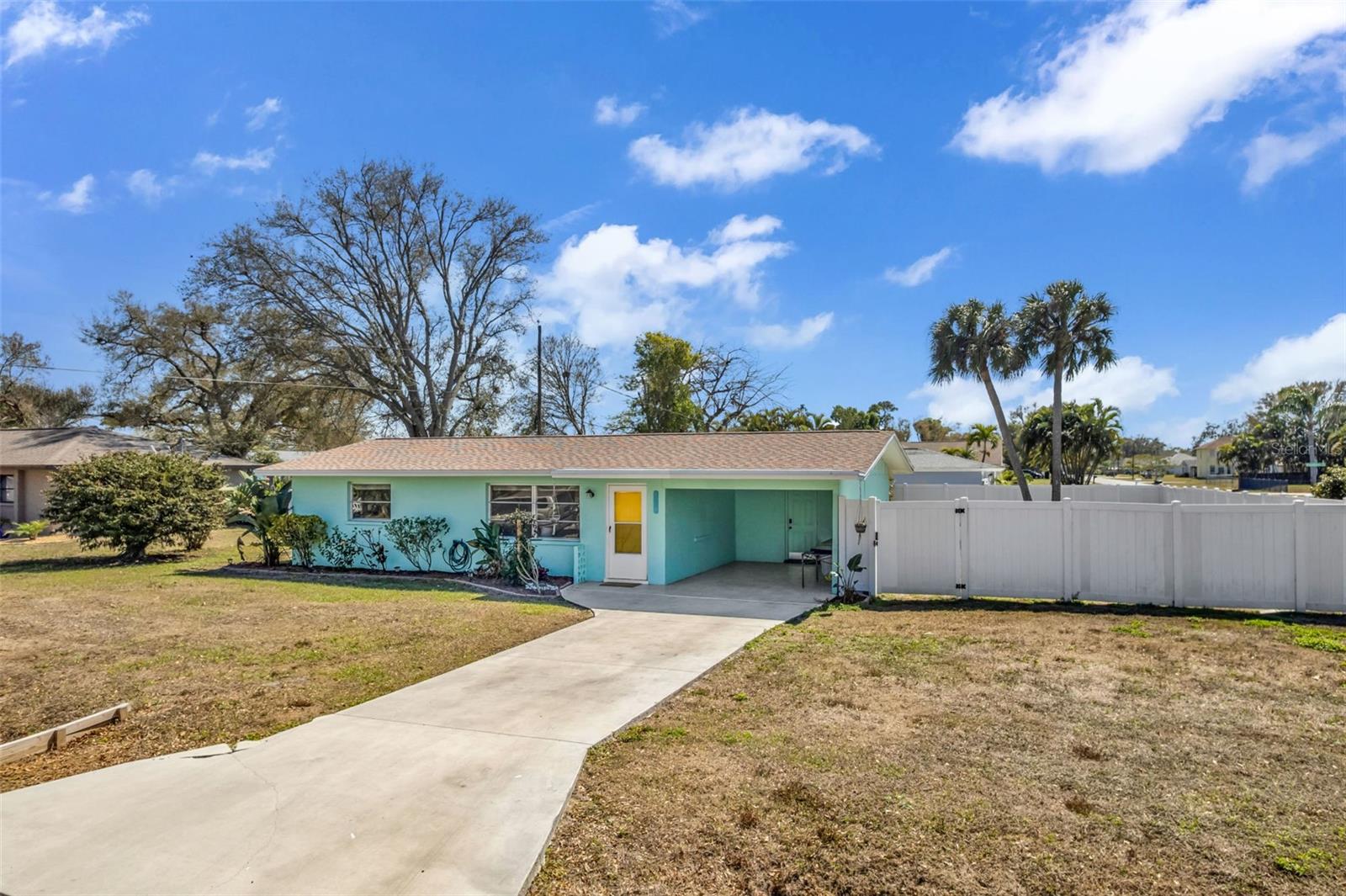 Single Family Residence at 960 DARWIN RD, VENICE, photo 4 of 37