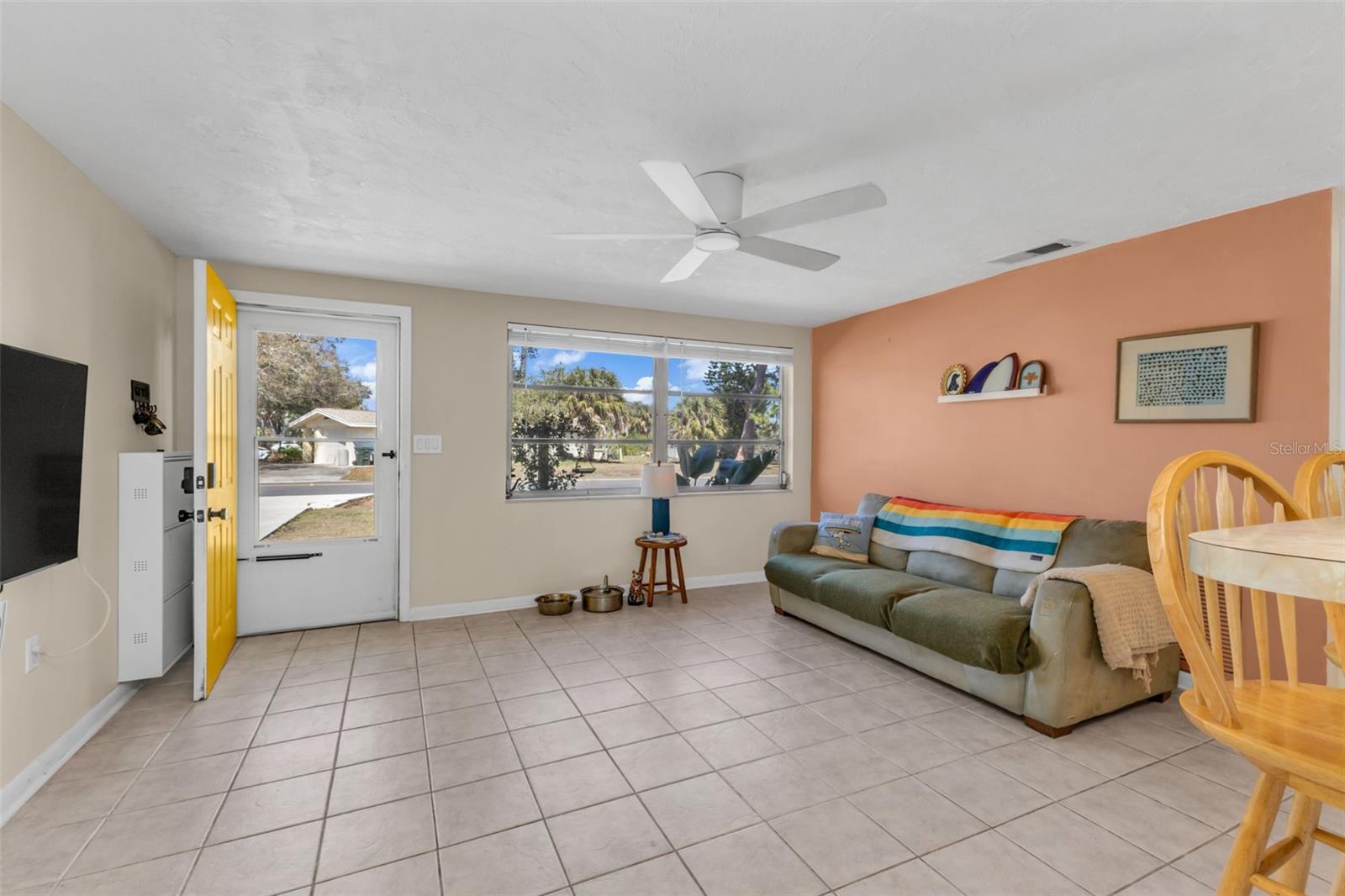 Single Family Residence at 960 DARWIN RD, VENICE, photo 7 of 37