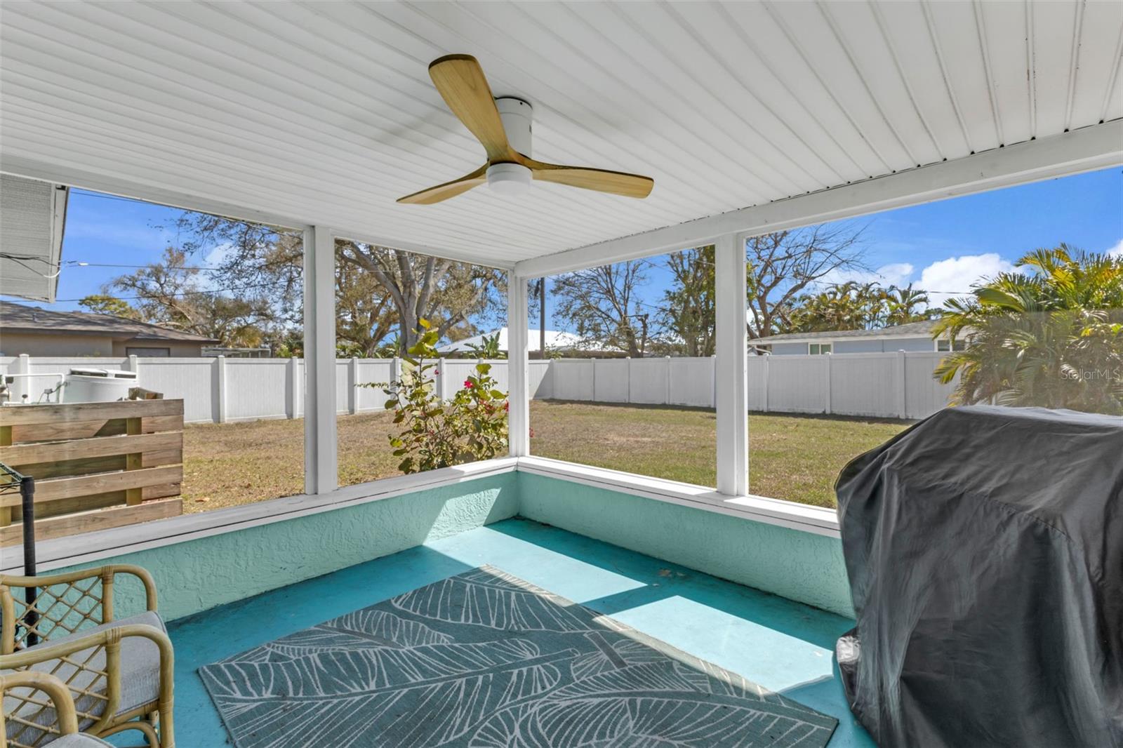 Single Family Residence at 960 DARWIN RD, VENICE, photo 24 of 37