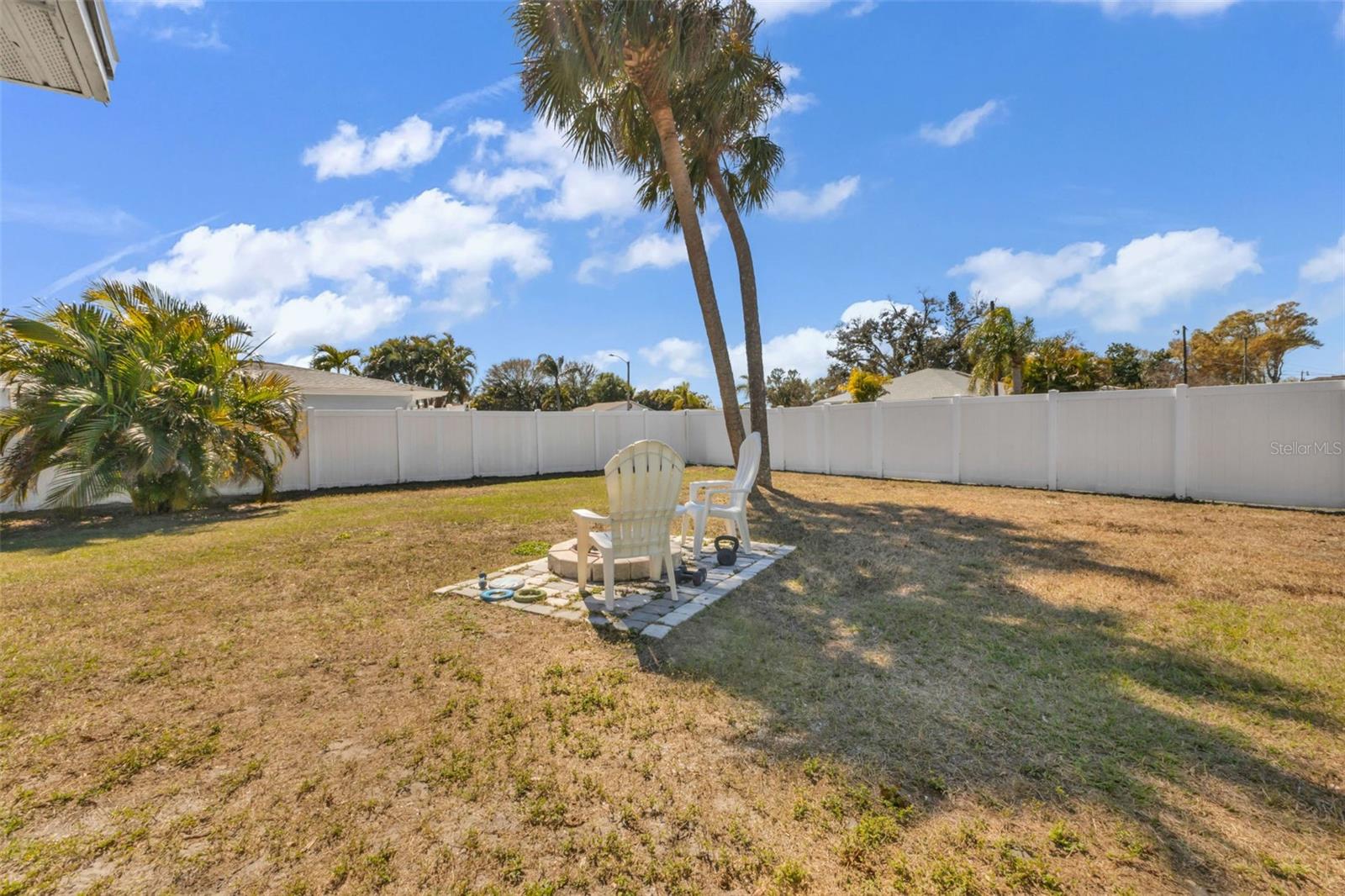 Single Family Residence at 960 DARWIN RD, VENICE, photo 27 of 37