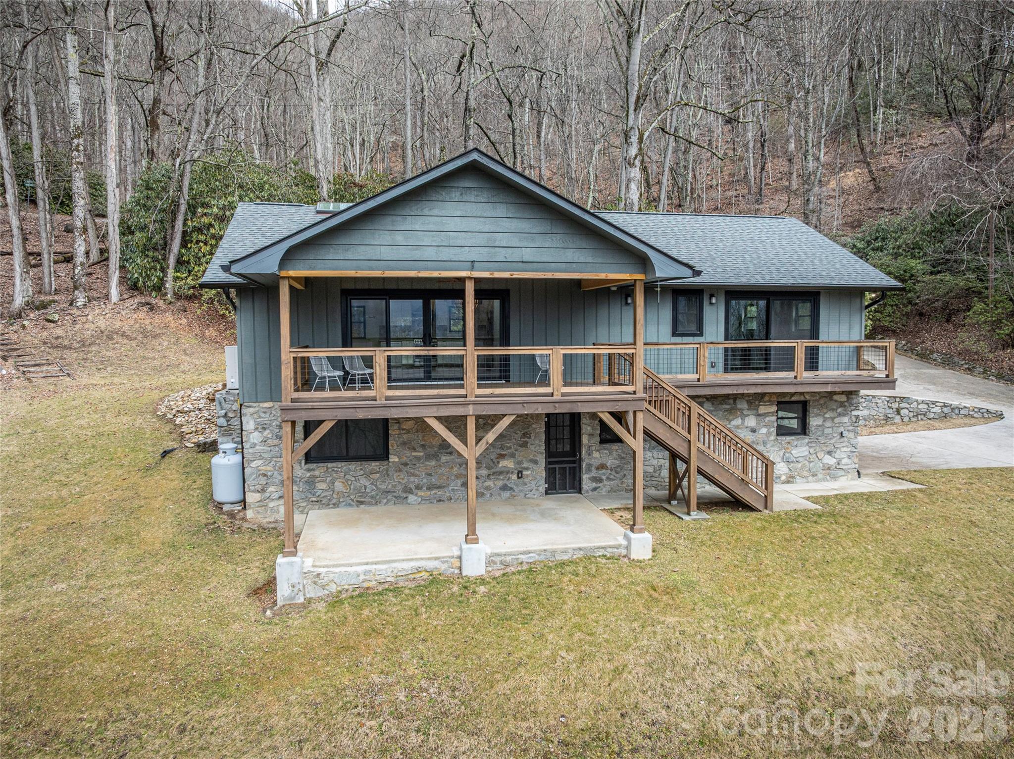 Beautifully renovated mountain retreat on 1.63 private acres. - 453 Friendly Acres Drive, Waynesville