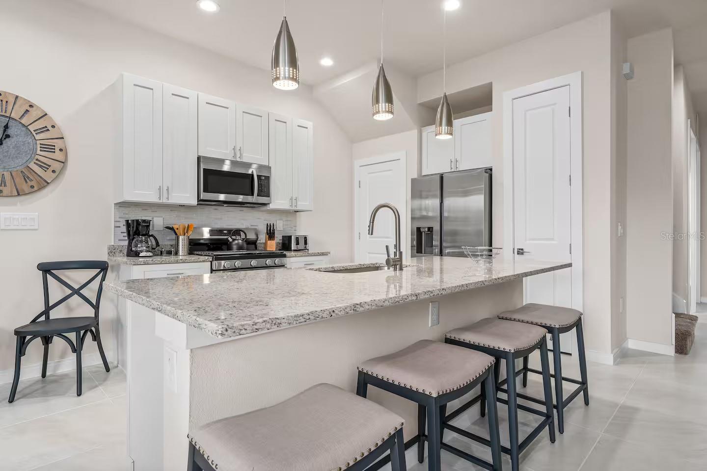 Townhouse at 7568 SUNFLOWER CIR, KISSIMMEE, photo 10 of 39