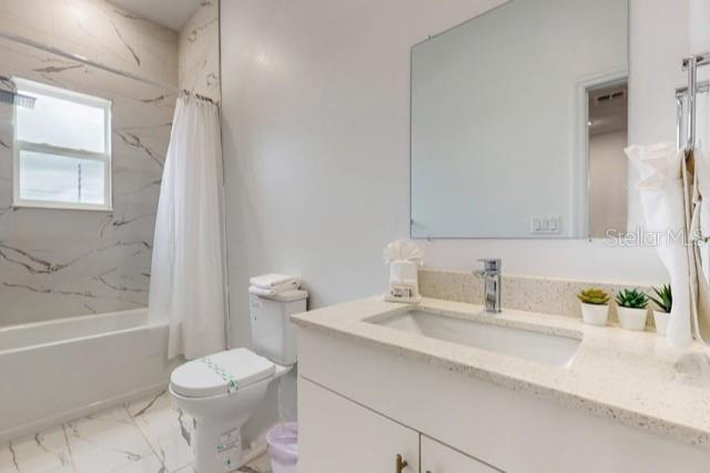 Townhouse at 209 FAMAGUSTA DR, DAVENPORT, photo 7 of 26
