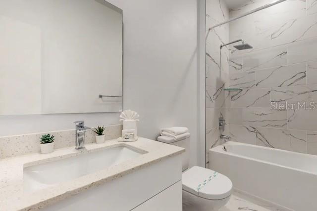 Townhouse at 209 FAMAGUSTA DR, DAVENPORT, photo 18 of 26