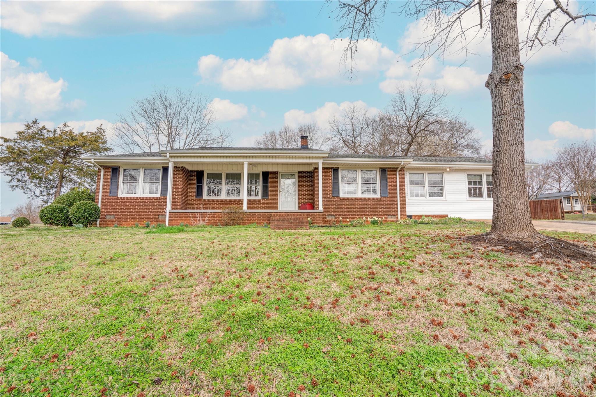 2926 Lake Drive