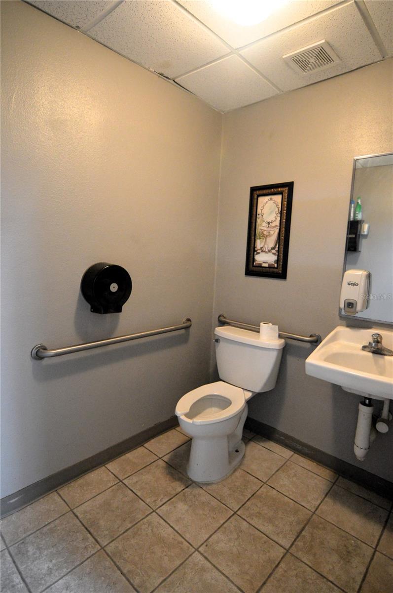 Retail at 5500 6TH ST, ZEPHYRHILLS, photo 12 of 47