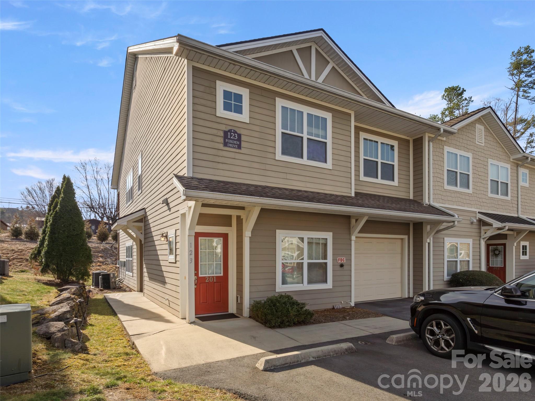 Condominium at 123 Foxden Drive, Fletcher