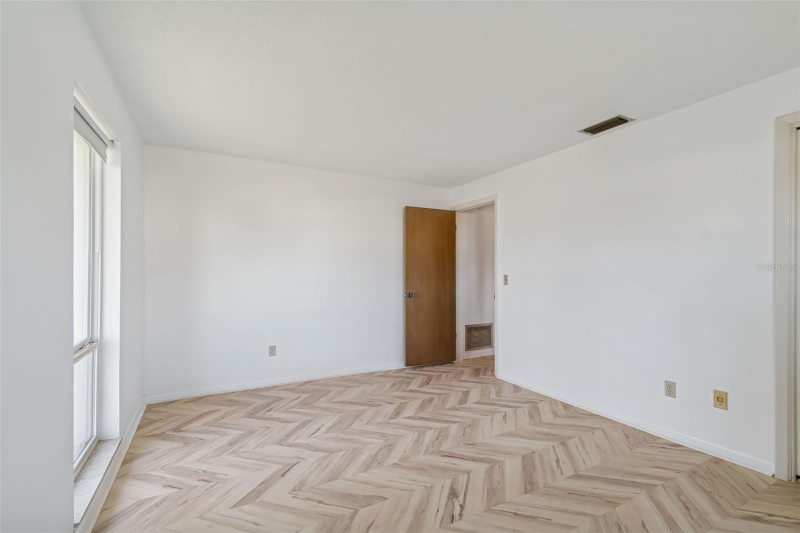 Guest Bedroom #1 - 4415 CLEARWATER HARBOR DR N, LARGO