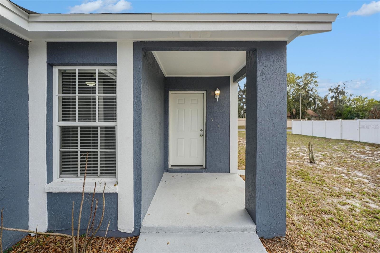 Single Family Residence at 3339 QUEENS COVE LOOP, WINTER HAVEN, photo 3 of 20