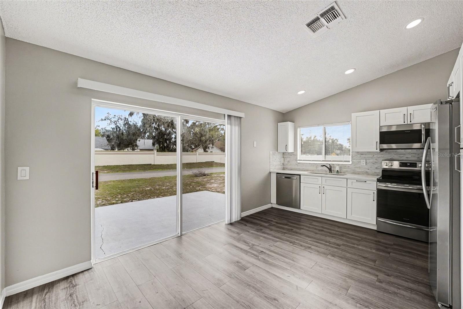 Single Family Residence at 3339 QUEENS COVE LOOP, WINTER HAVEN, photo 12 of 20