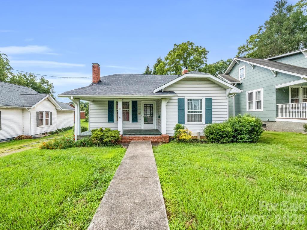 Single Family Residence at 203 Court Street, Rutherfordton, photo 2 of 16