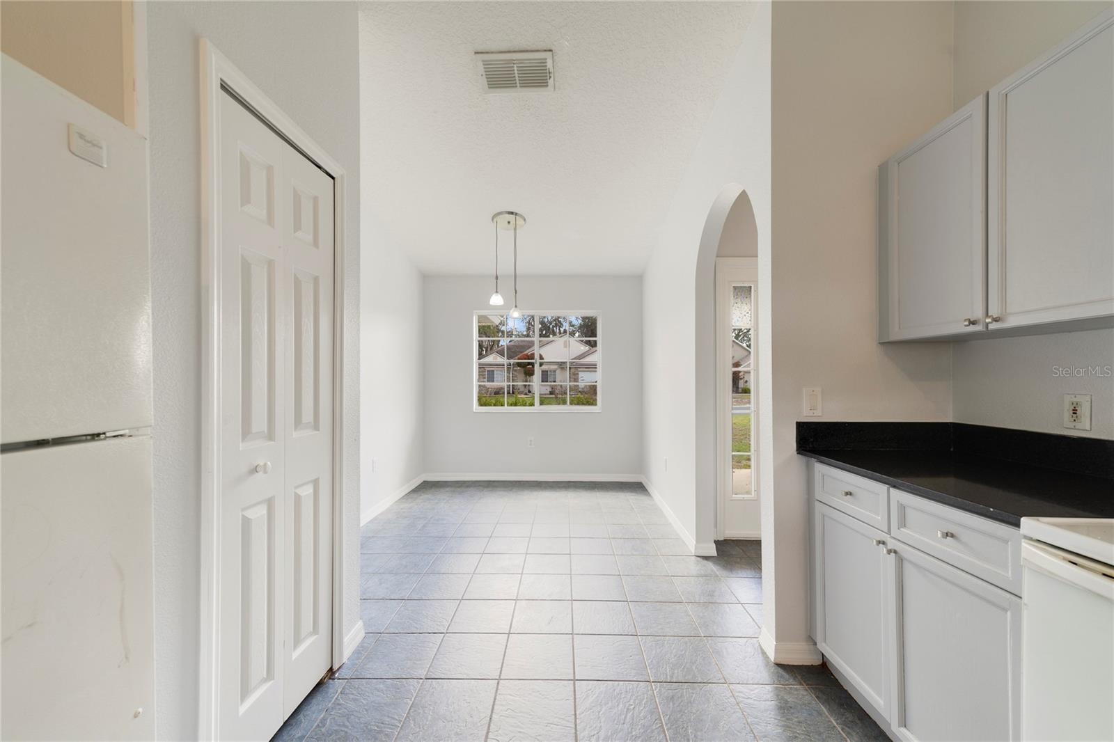 Single Family Residence at 400 PARADISE WOODS CT, DAVENPORT, photo 3 of 24