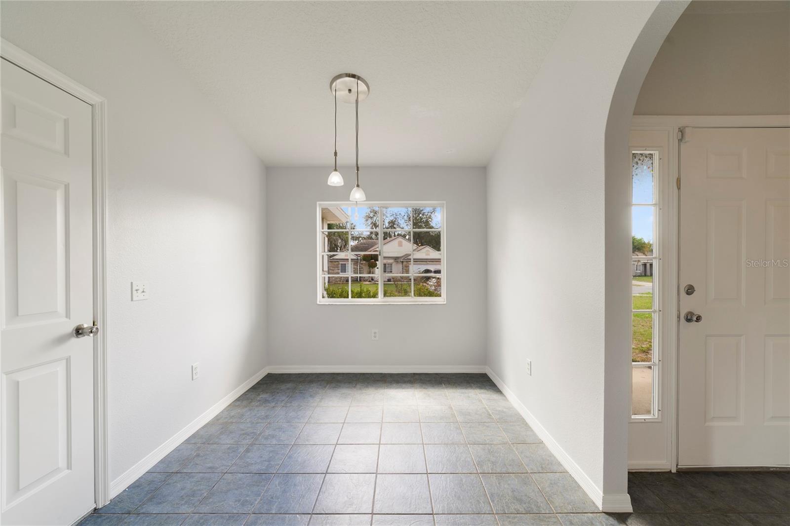 Single Family Residence at 400 PARADISE WOODS CT, DAVENPORT, photo 4 of 24