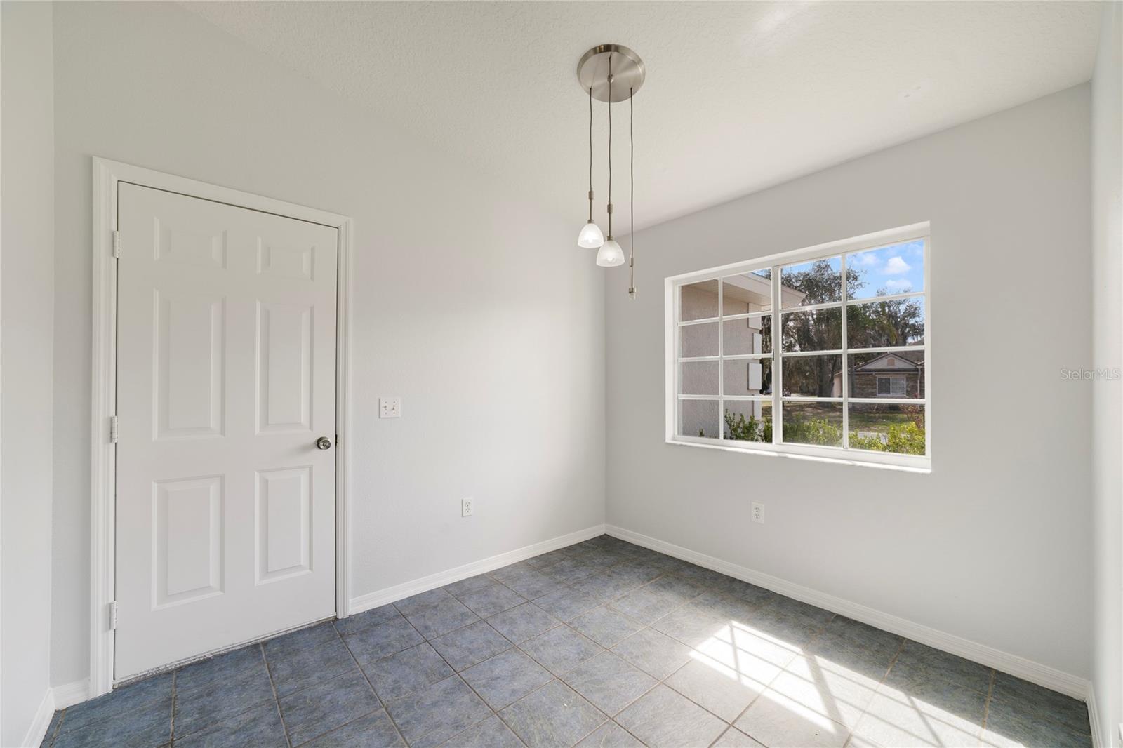 Single Family Residence at 400 PARADISE WOODS CT, DAVENPORT, photo 5 of 24
