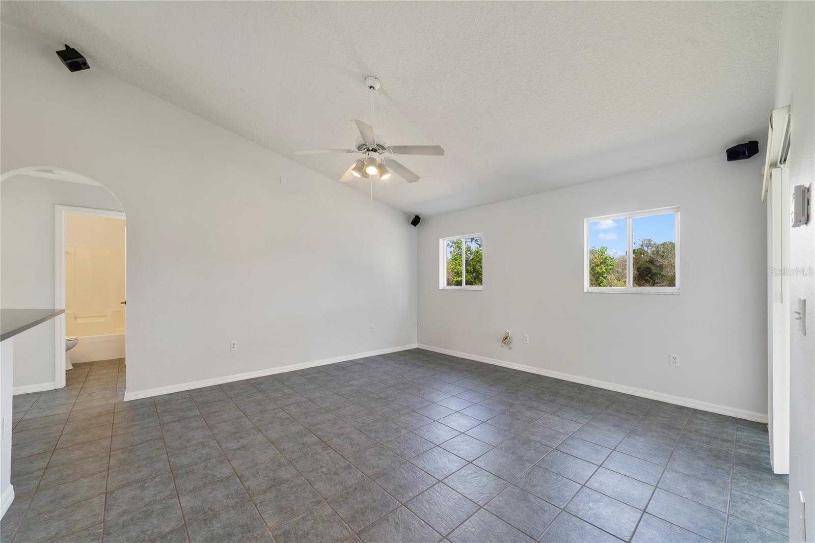 Single Family Residence at 400 PARADISE WOODS CT, DAVENPORT, photo 11 of 24