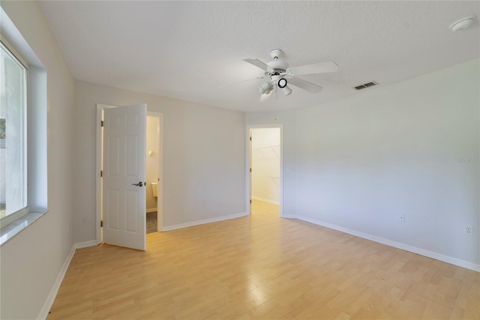 Single Family Residence at 400 PARADISE WOODS CT, DAVENPORT, photo 12 of 24