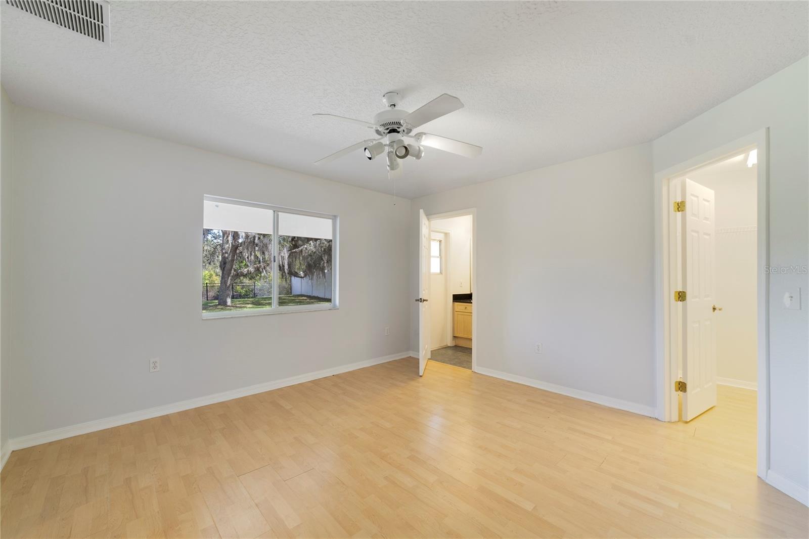Single Family Residence at 400 PARADISE WOODS CT, DAVENPORT, photo 13 of 24