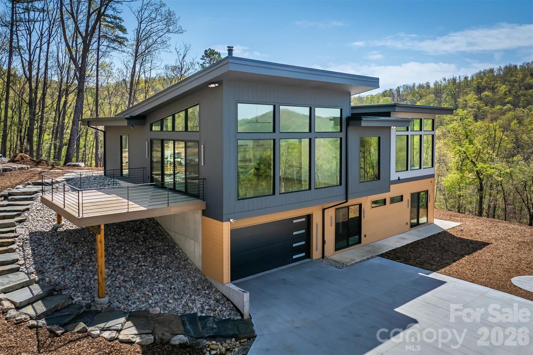 Exterior rear - 463 Summit Trail, Nebo