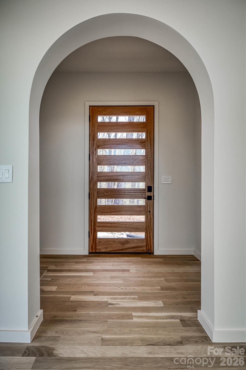 Entry foyer - 463 Summit Trail, Nebo