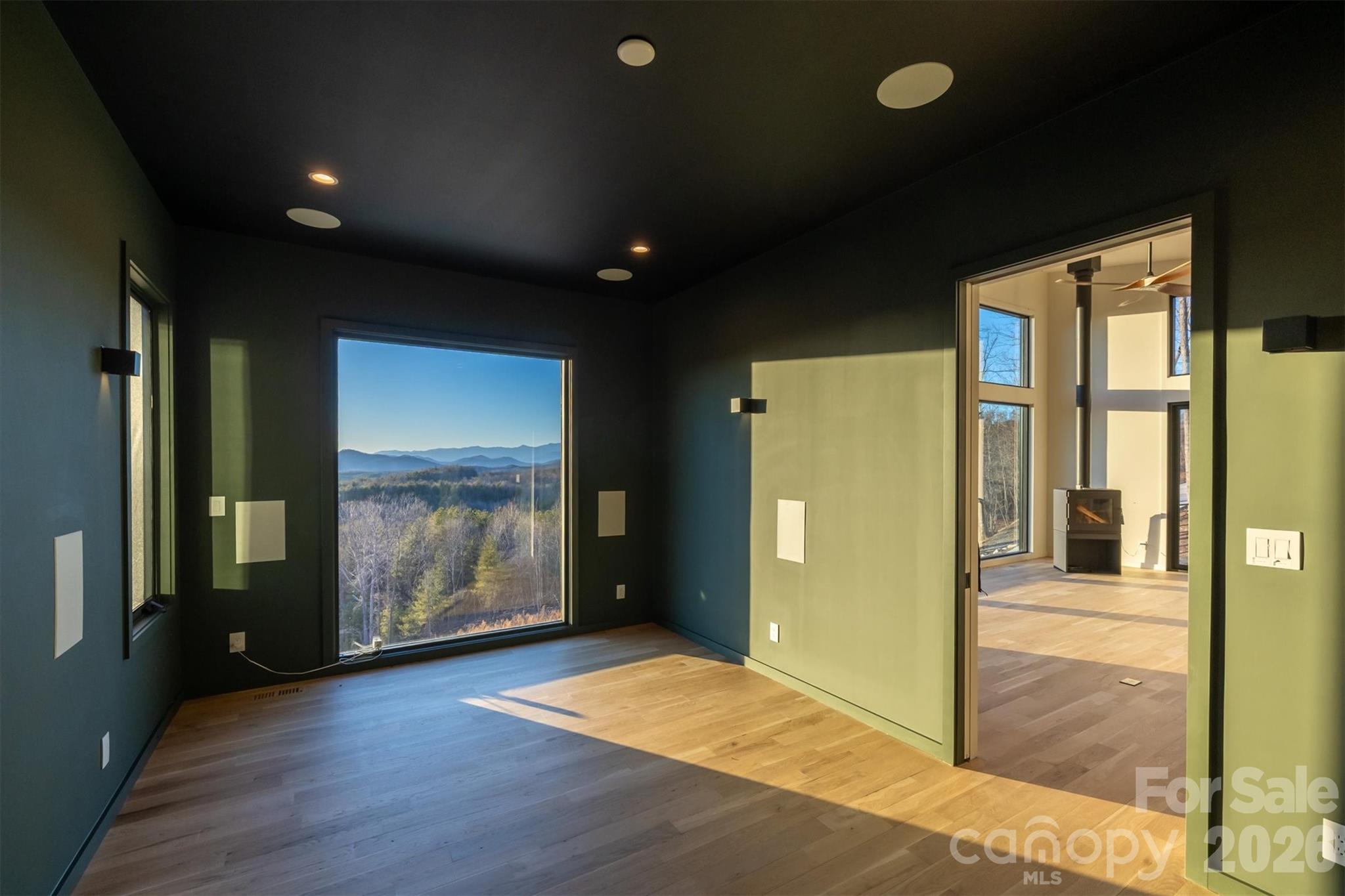 Media room - 463 Summit Trail, Nebo