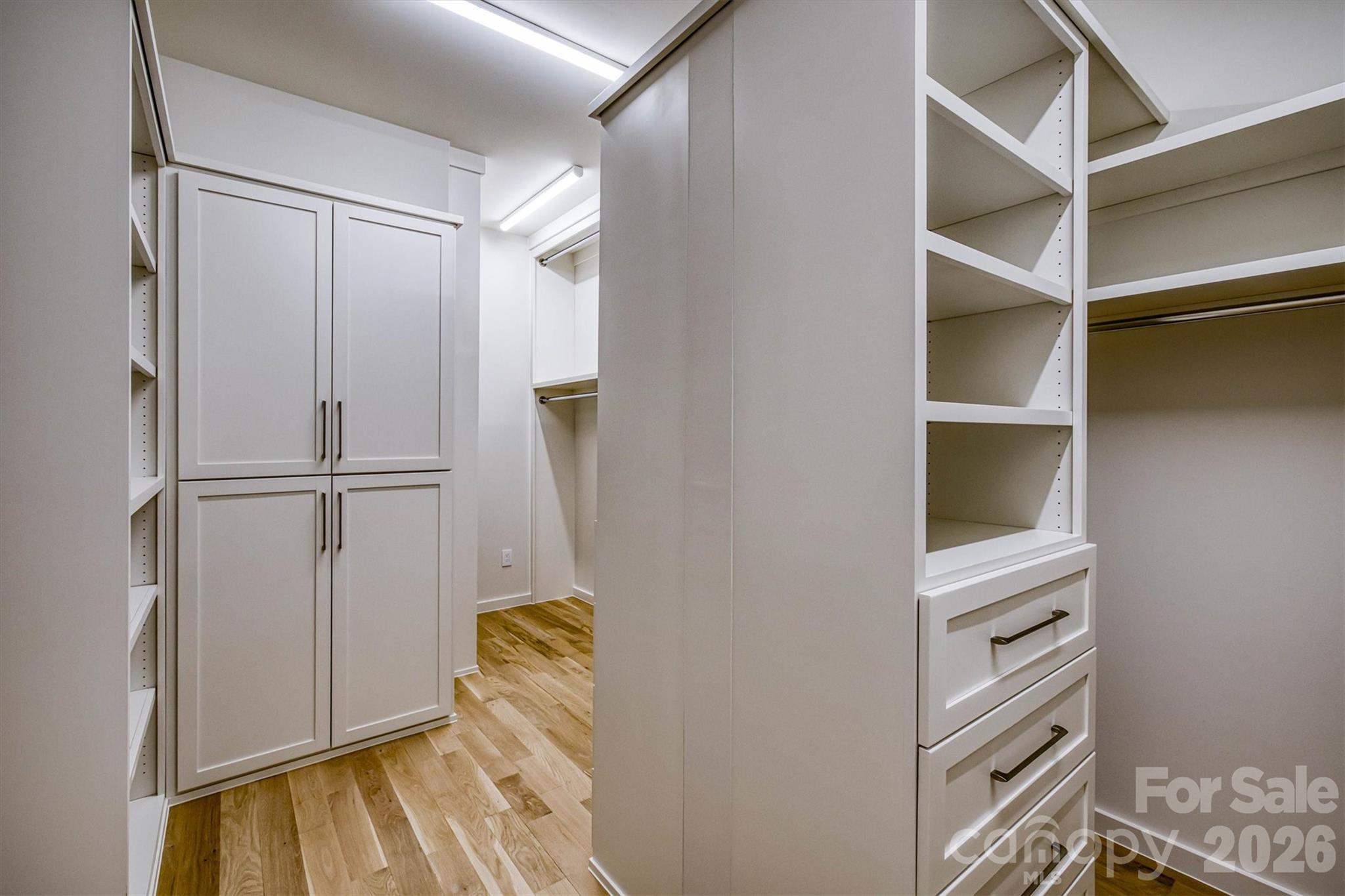 Primary closet - 463 Summit Trail, Nebo