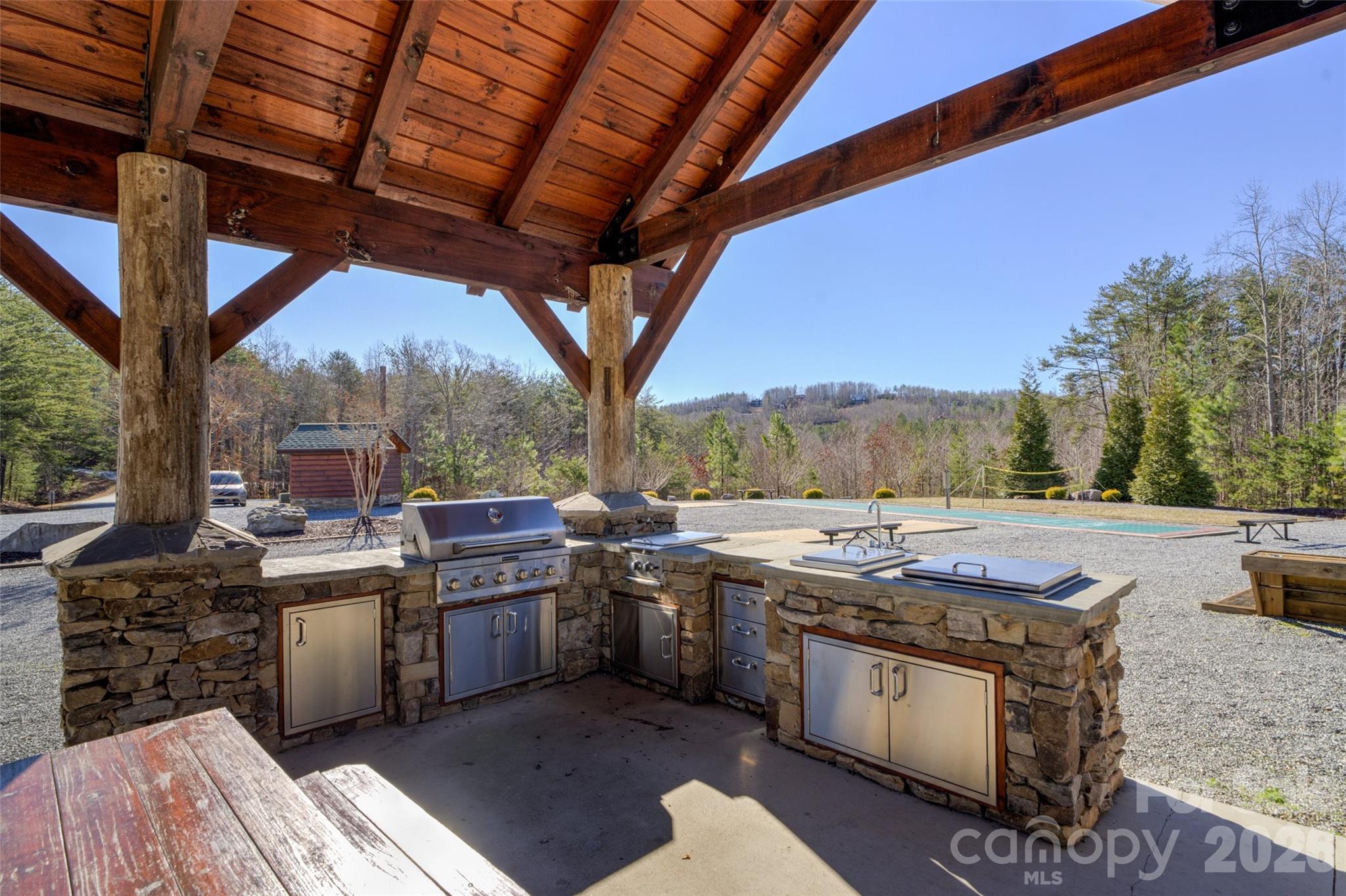 Community kitchen area - 463 Summit Trail, Nebo